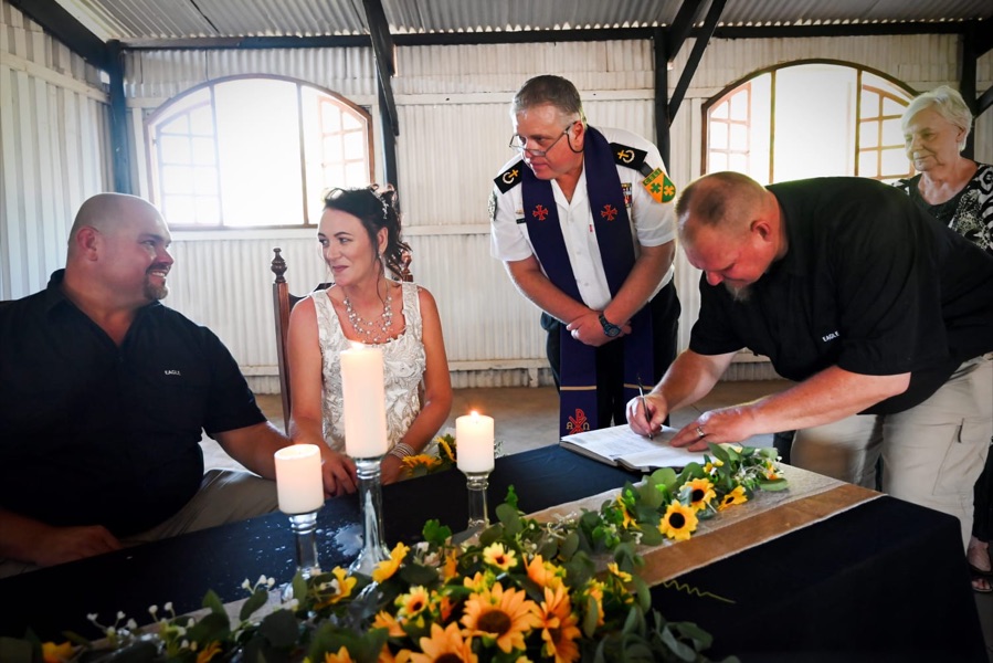 Wedding ceremony by Dr. Gerrit Rademeyer in Burgersfort